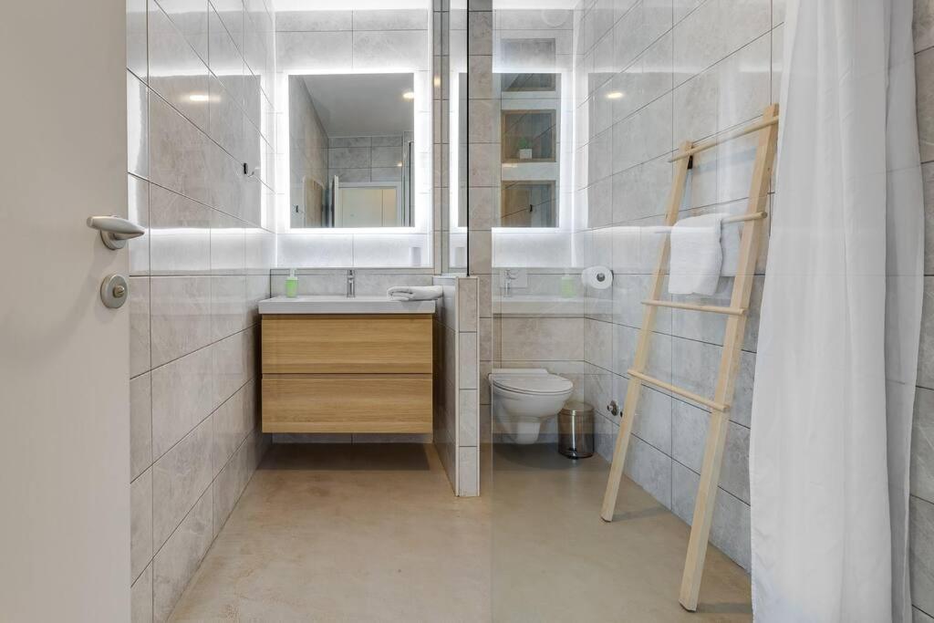 Villa T, Spacious With Heated Pool, Hot Tub & Sauna Rastevic Buitenkant foto