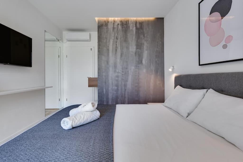 Villa T, Spacious With Heated Pool, Hot Tub & Sauna Rastevic Buitenkant foto